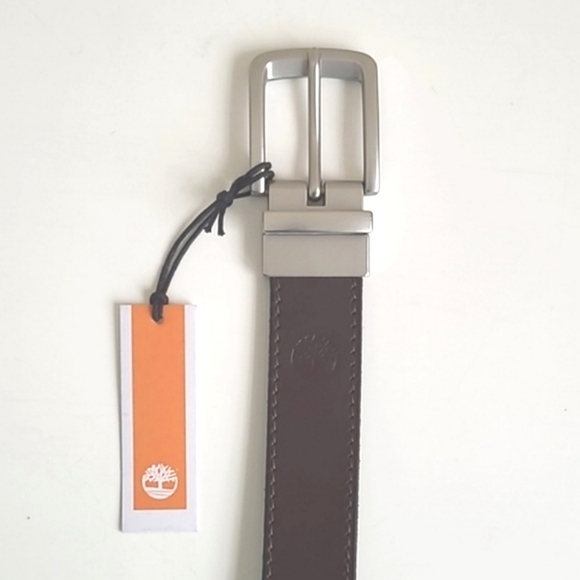 NWT Timberland Genuine Leather Reversible Belt w Silver Buckle Men's 38 - Picture 3 of 7